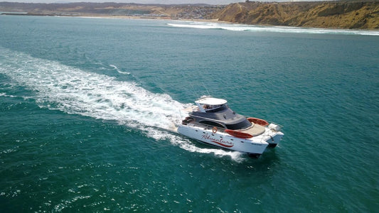Pros and Cons of sailing in a Catamaran