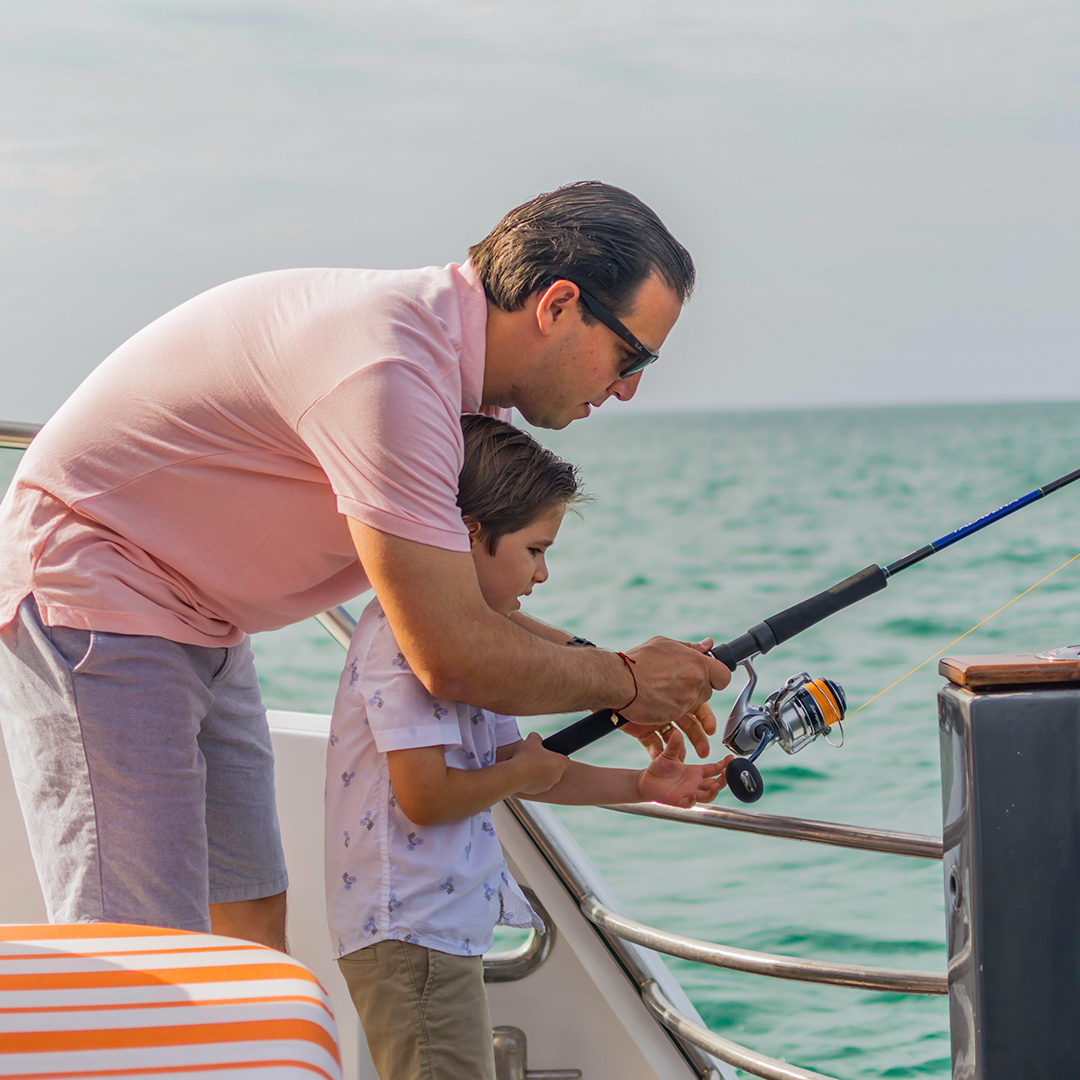 Catamaran sport fishing tour