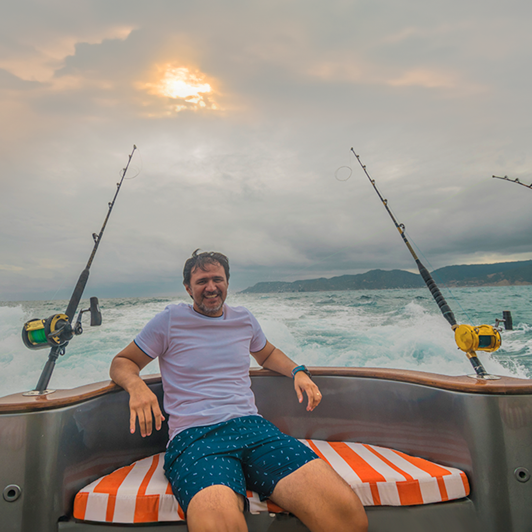 Catamaran sport fishing tour