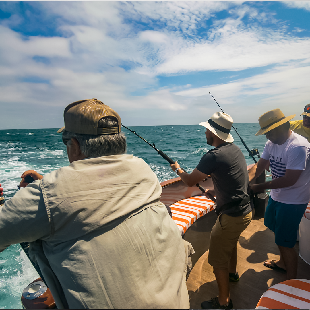 Catamaran sport fishing tour, 1-15 passengers